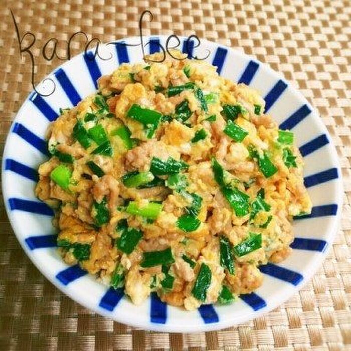ご飯にかけて丼も旨いっ!優しい味のふわとろニラ玉