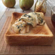 洋梨とブルーチーズのハニートースト