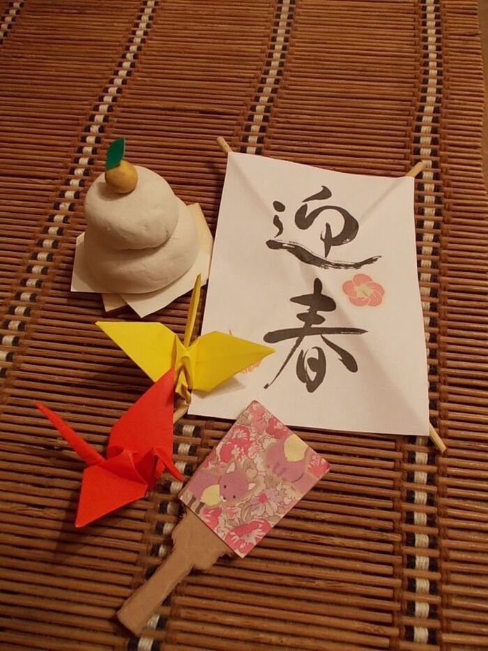 鏡餅、羽子板、凧をDIYします