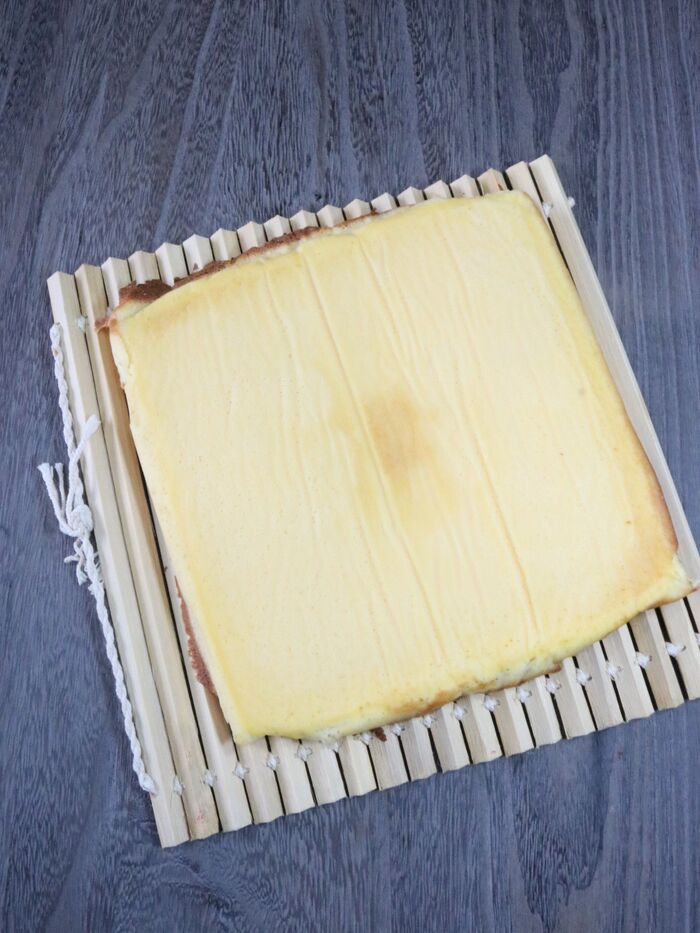 巻きすにのせる。