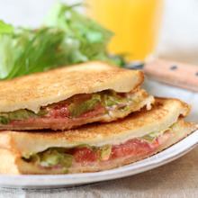 フライパンで作れる!BLTホットサンド