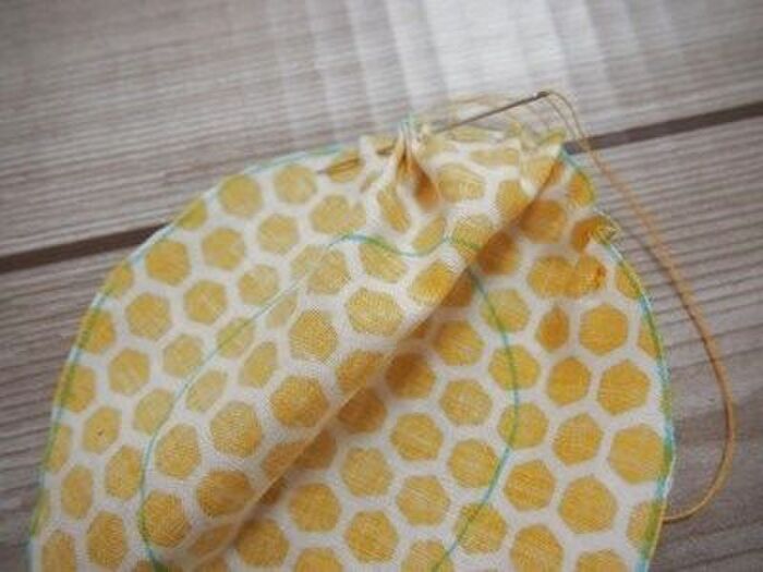 5.ぐし縫いをします。