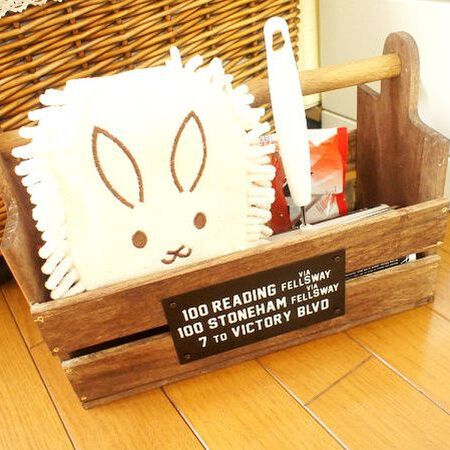 簡単スッキリ★お掃除用品まとめて収納BOX
