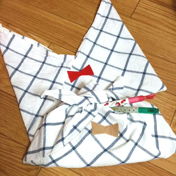 IKEAの4枚299円のふきんで!ミニあずま袋2つ!