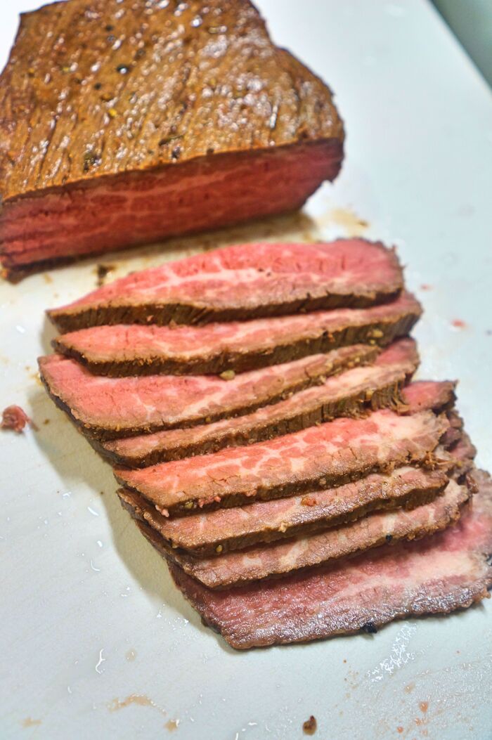 食べる前に切り分けて食卓へ