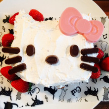 キティパウンドケーキを使って5分で簡単ケーキ作り♪