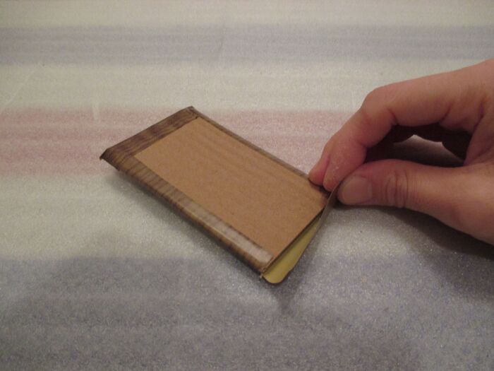 ⑤ボックス内の小さな棚を作る。