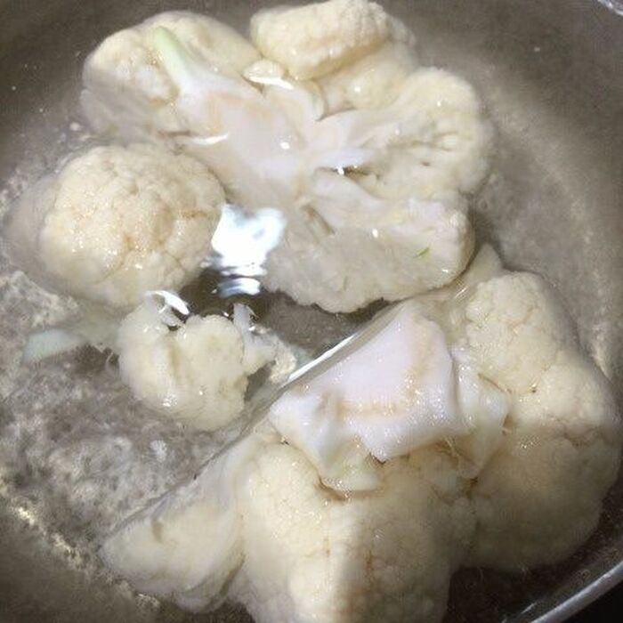 ①茹でる