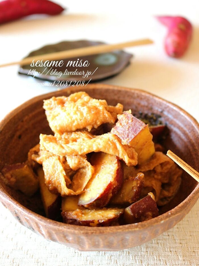さつまいもと薄揚げのゴマ味噌煮