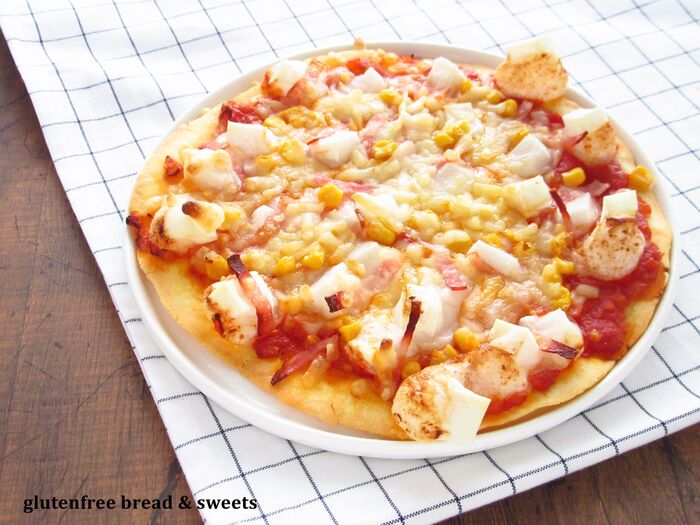米粉のピザ生地で☆ベーコンとコーンのお餅ピザ