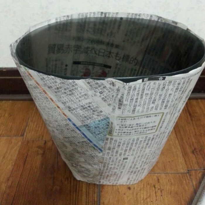 新聞紙で型紙とり