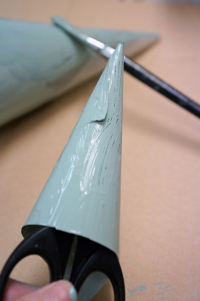 何度か重ね塗りをします