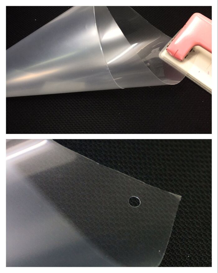 クリアファイルに穴をあける