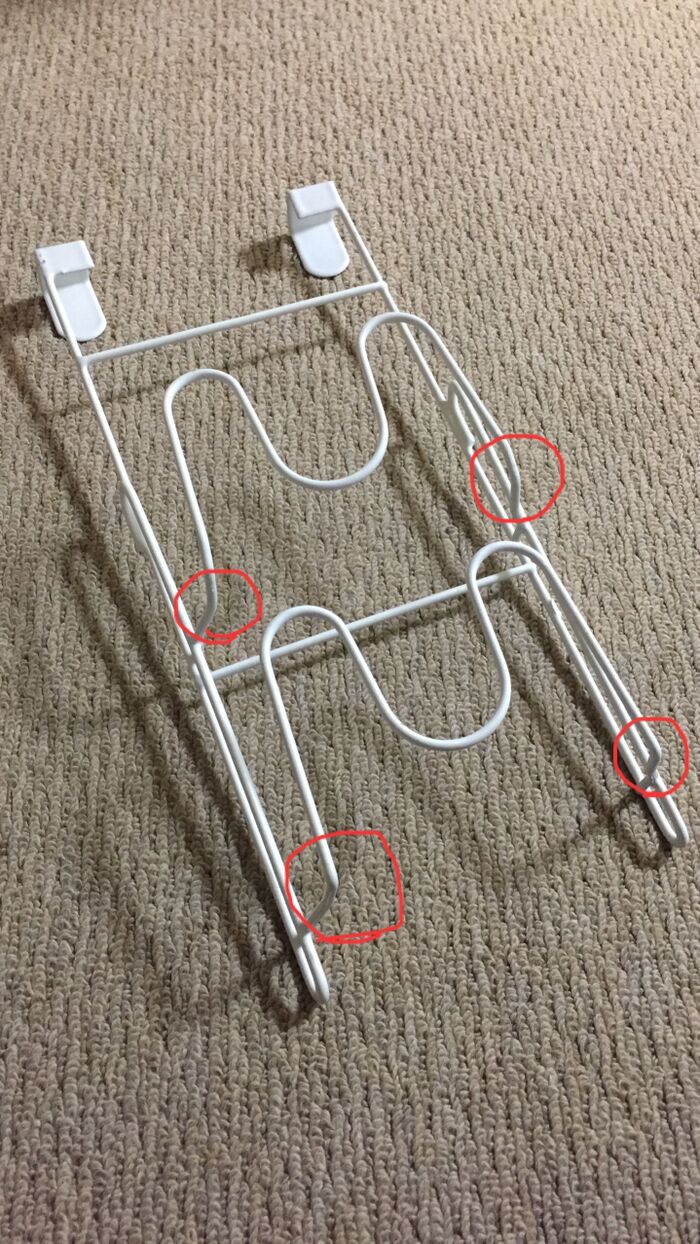①蓋を受ける部分を開きます
