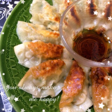 ビールに合う!ジューシー手作り花餃子