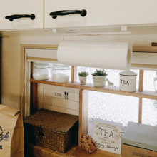 扉にも引き出しにも使えるキッチンペーパーホルダー