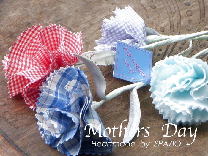 母の日の定番のカーネーションをカスタマイズ