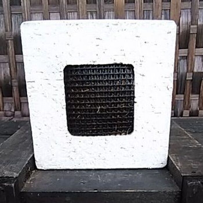 有孔ブロックを鉢にリメイクして苗を植えたら完成です(^o^)