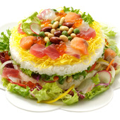 華やかなお祝いに!ばらちらし風サラダライスケーキ