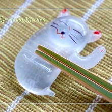 ネコの寝転ぶ姿に萌~♪