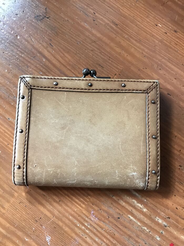 古い財布と使うデニム