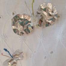 ミナペルホネンに憧れて♪ダイソー材料で蝶のブローチを作りました*^^*