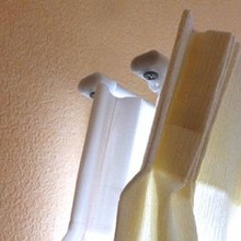 カーテン屋さんもやっている窓際の簡単防寒対策