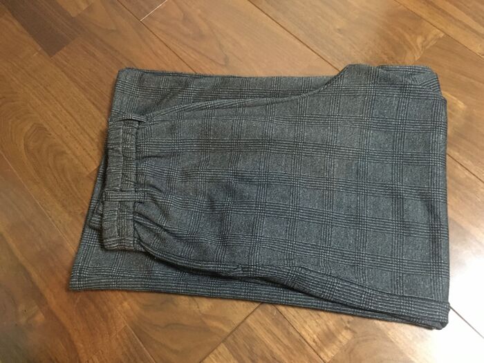 縦折りにして半分に折る