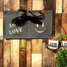 ダイソーの壁掛けポケット デニム風をアレンジ