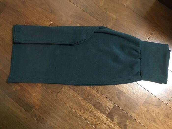 縦に少し内側に折って幅を同じくらいにする