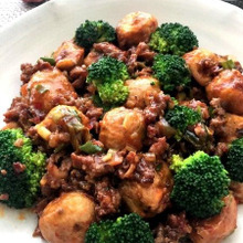 白いご飯が止まらない!里芋とひき肉のオイスターソース炒め