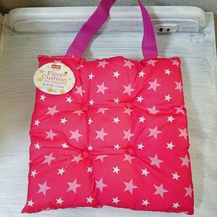 ダイソーで見つけた座布団♡自転車のチャイルドシートにシンデレラフィット!