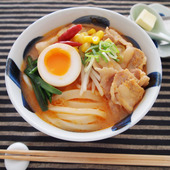 寒い日に食べたい!辛~いうどん「濃厚にんにくみそうどん」