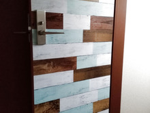 トイレドアDIY☆ダイソーリメイクシートでスクラップウッド風♡