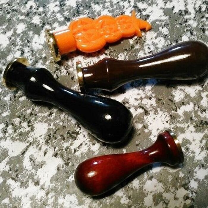 ハンドルもなかなか凝った造りなのですよ