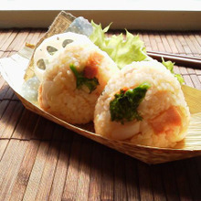 新玉ねぎと菜の花ガーリック醤油オイルおにぎり