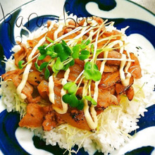 胃袋鷲づかみ♡こりゃ旨い!自慢のガリマヨ炙り豚丼