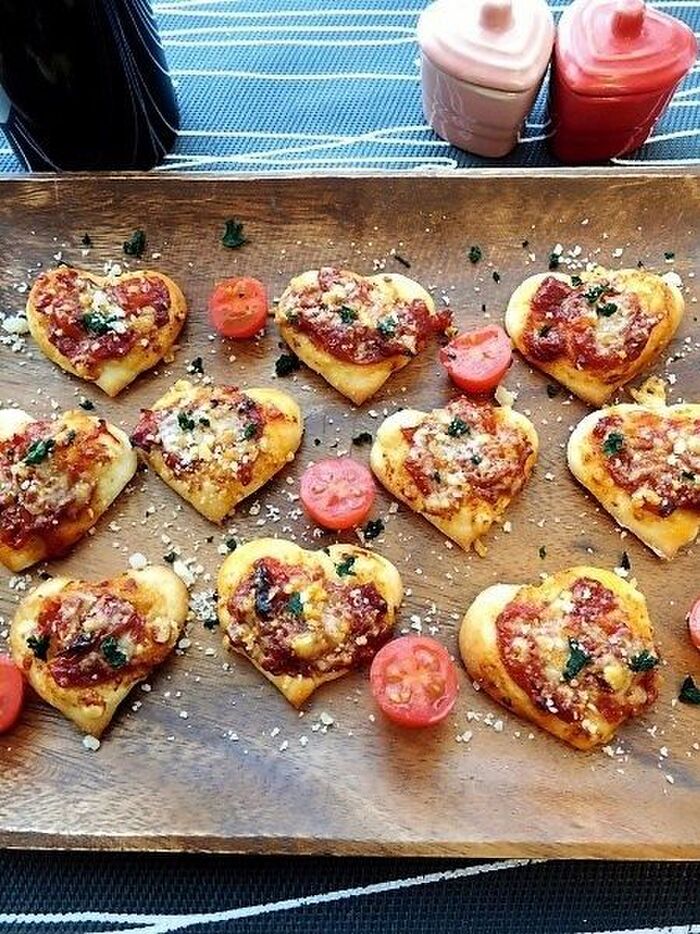 バレンタインにピリッと辛口ハート型ピツェッタ♪