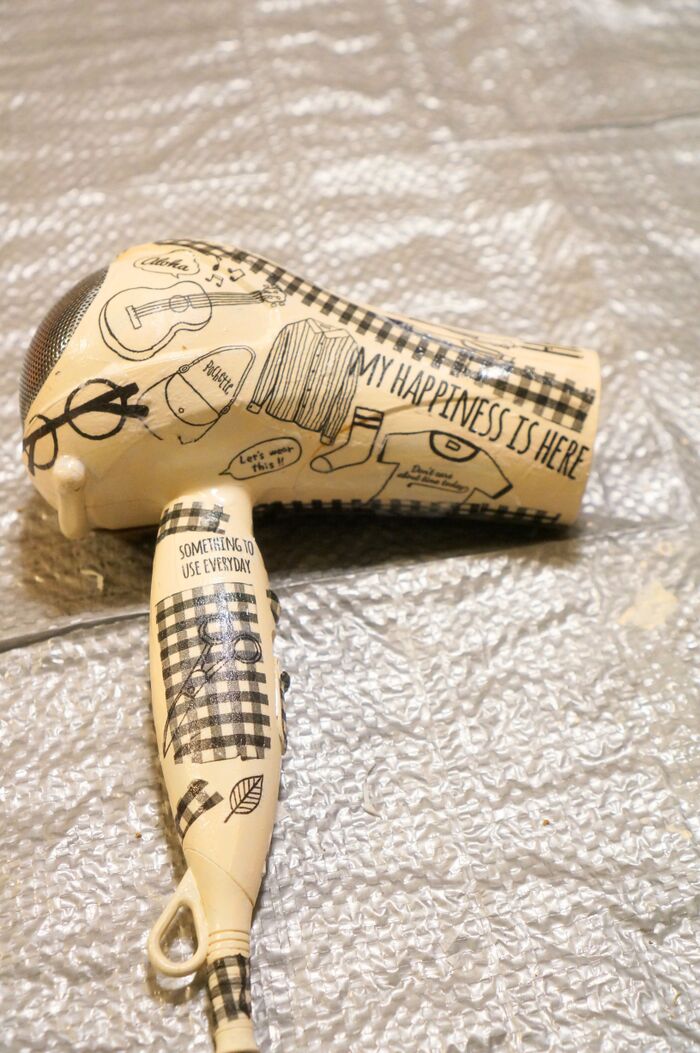 ペーパーナプキンを貼り終えました