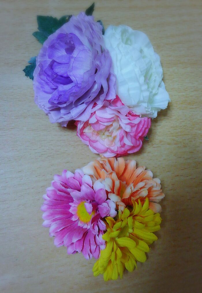 キャンドゥ造花でかんたん髪飾り♪