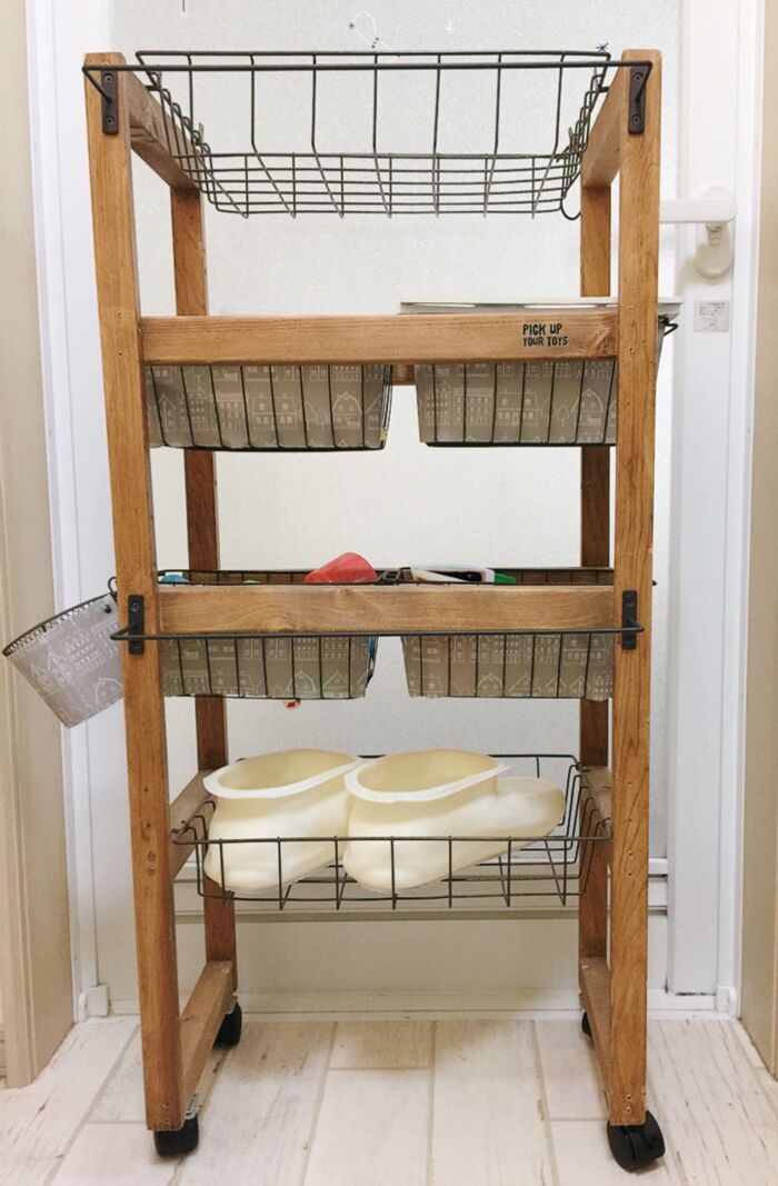 再利用DIY!セリア商品いっぱいでできた洗面所ワゴン