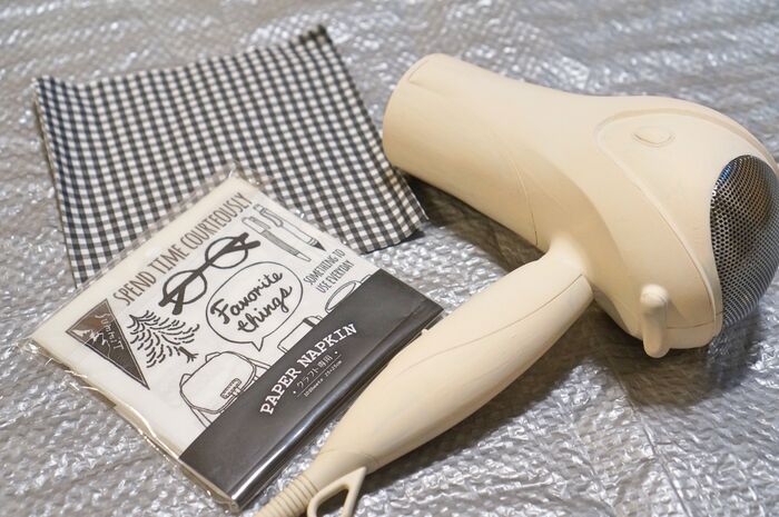 お好きなペーパーと下地を塗ったドライヤー