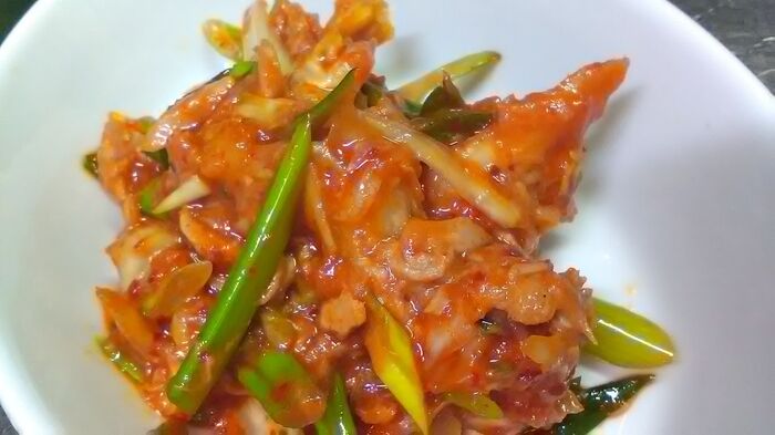 ネギの香り立つツナとキムチの和えもの