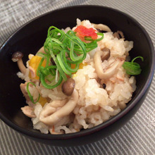 「ツナ缶+白だし」和風or洋風炊き込みご飯!