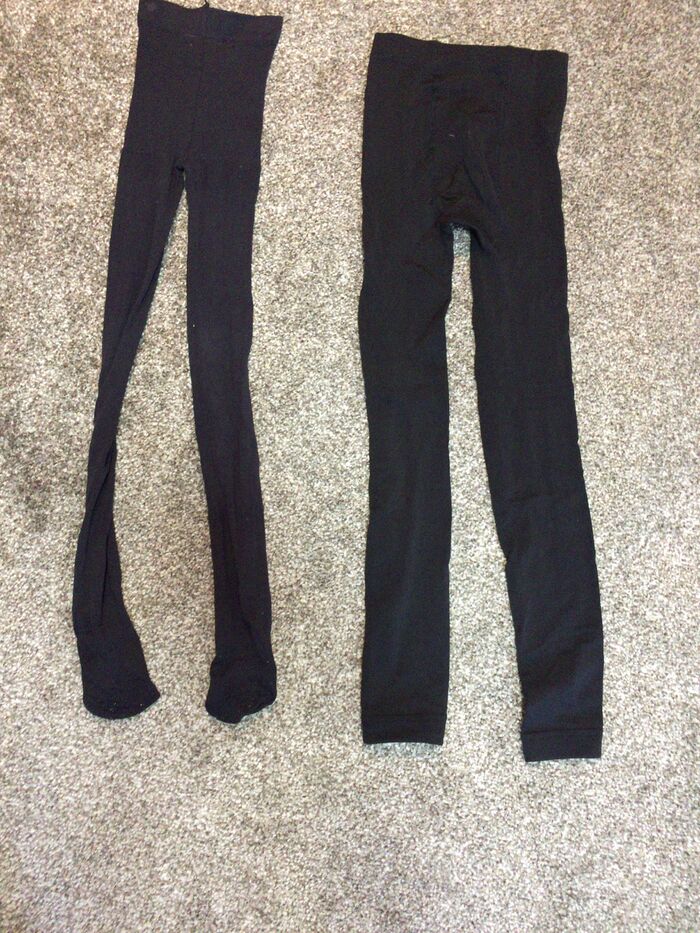 左》タイツ   右》レギンス  です