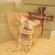 大人の友チョコに♪100均ケーキスタンドで、バレンタインラッピング☆