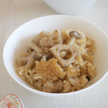 れんこんとしめじの中華風炊き込みご飯