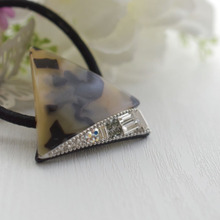 ダイソーのヘアゴムを話題のグルーデコ®でカッコよく!