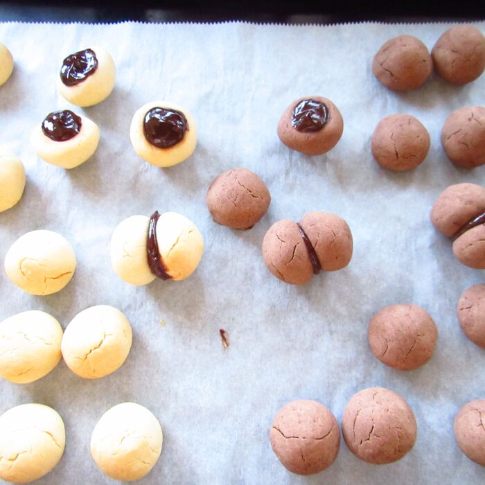 ガナッシュをサンドする。