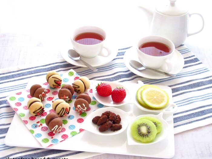 クッキーやフルーツをホワイトで統一☆オシャレに楽しむティータイム